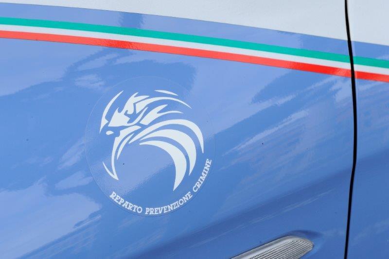 Polizia: tricolore su fiancata, ecco le nuove volanti