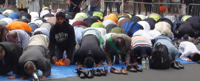 “Mai schiavi dell’Islam”: schiaffo ai buonisti nelle parole di un vescovo