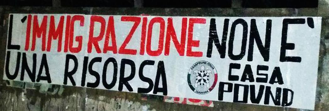 Uno degli striscioni affissi da CasaPound a Cagliari