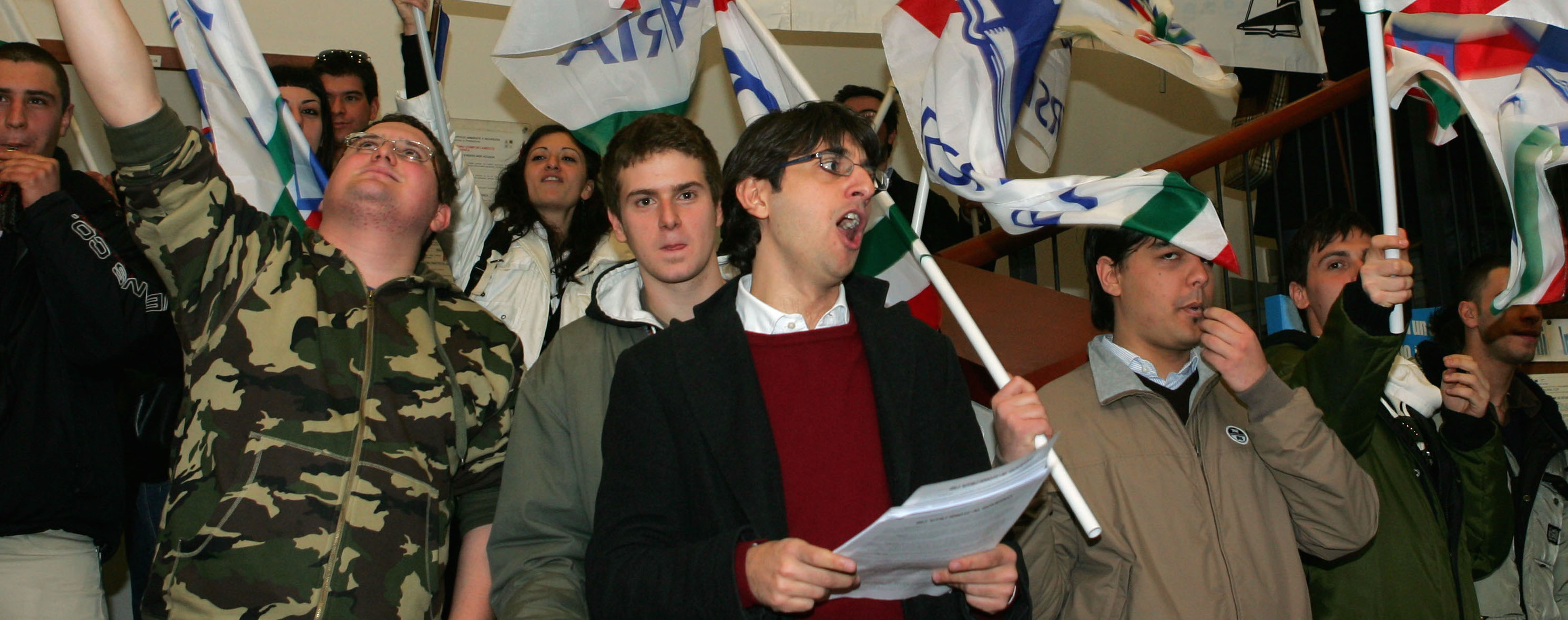 Giovanni Donzelli a una manifestazione universitaria