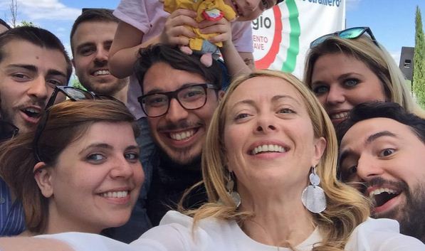 Orgoglio nazionale e rabbia per i marò al “24 maggio” della Fondazione An