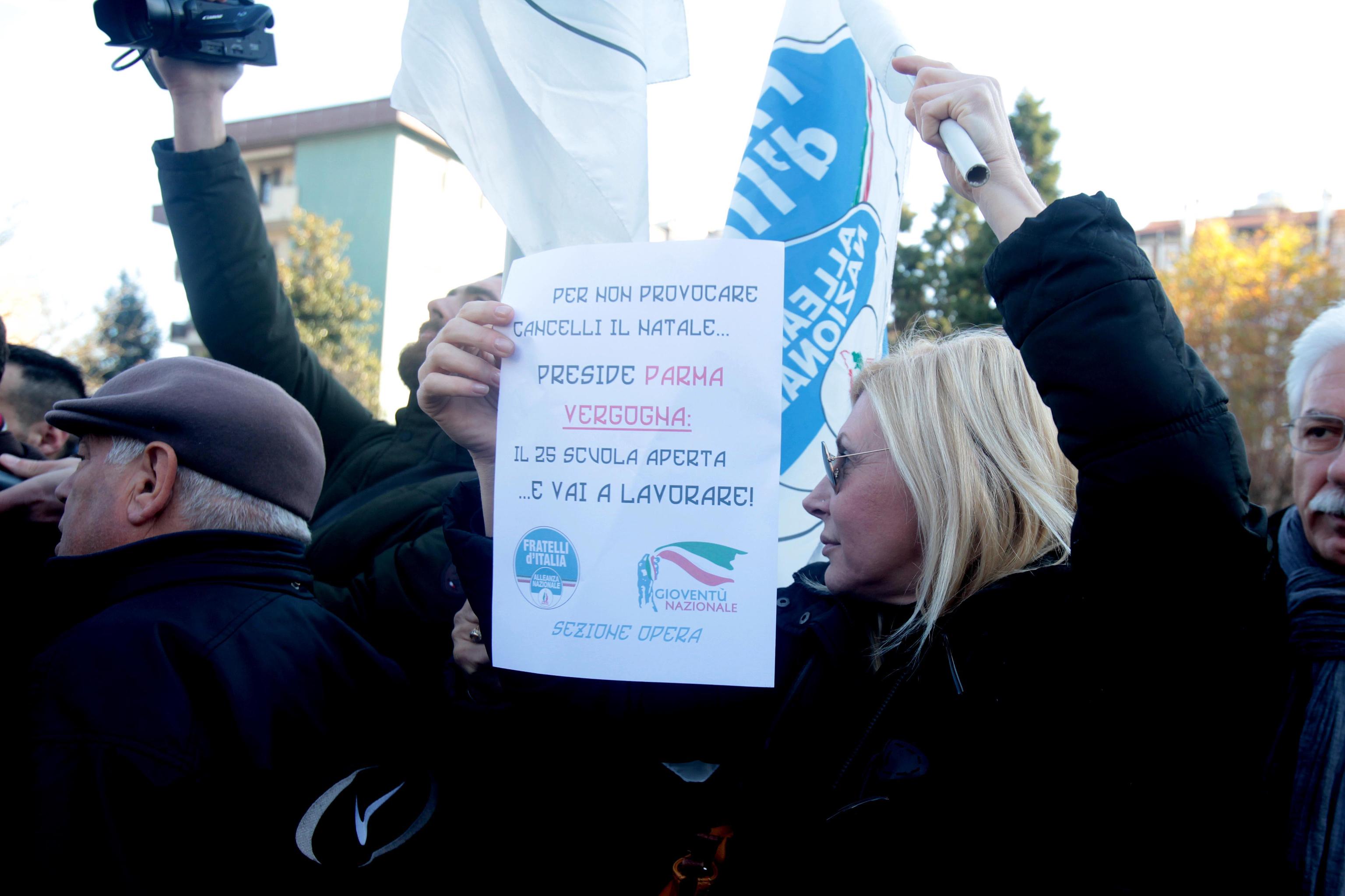 A Rozzano Fratelli d’Italia, Lega e FI con le famiglie: il Natale non si tocca! A Rozzano Fratelli d’Italia, Lega e FI con le famiglie: il Natale non si tocca!