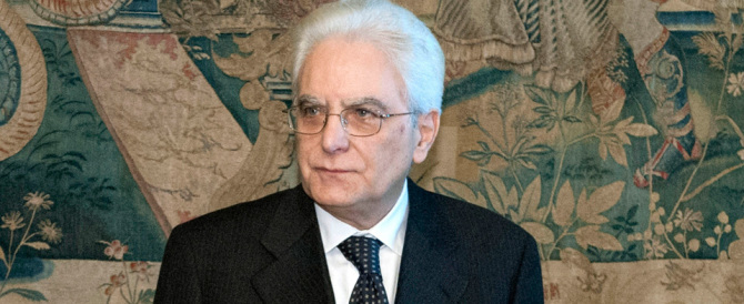 Mattarella nega la storia: «Sbaglia chi dice che il fascismo ebbe meriti»