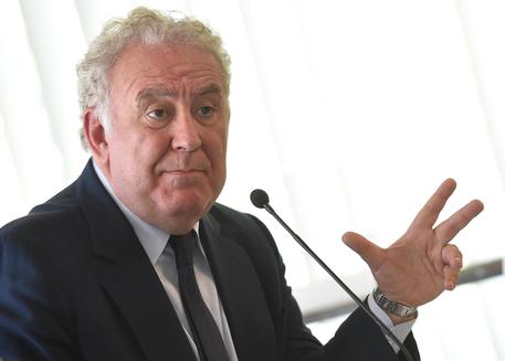 Santoro compra il 7% del Fatto. Con Travaglio in programma una web tv