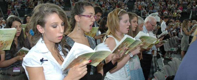 Bimbi abusati e mancate denunce: Testimoni di Geova nella bufera