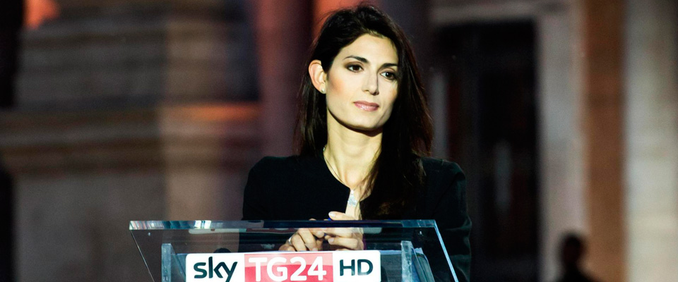Raggi inciampa sulle consulenze.Il Pd: ineleggibile. La replica: ultimo fango su di noi