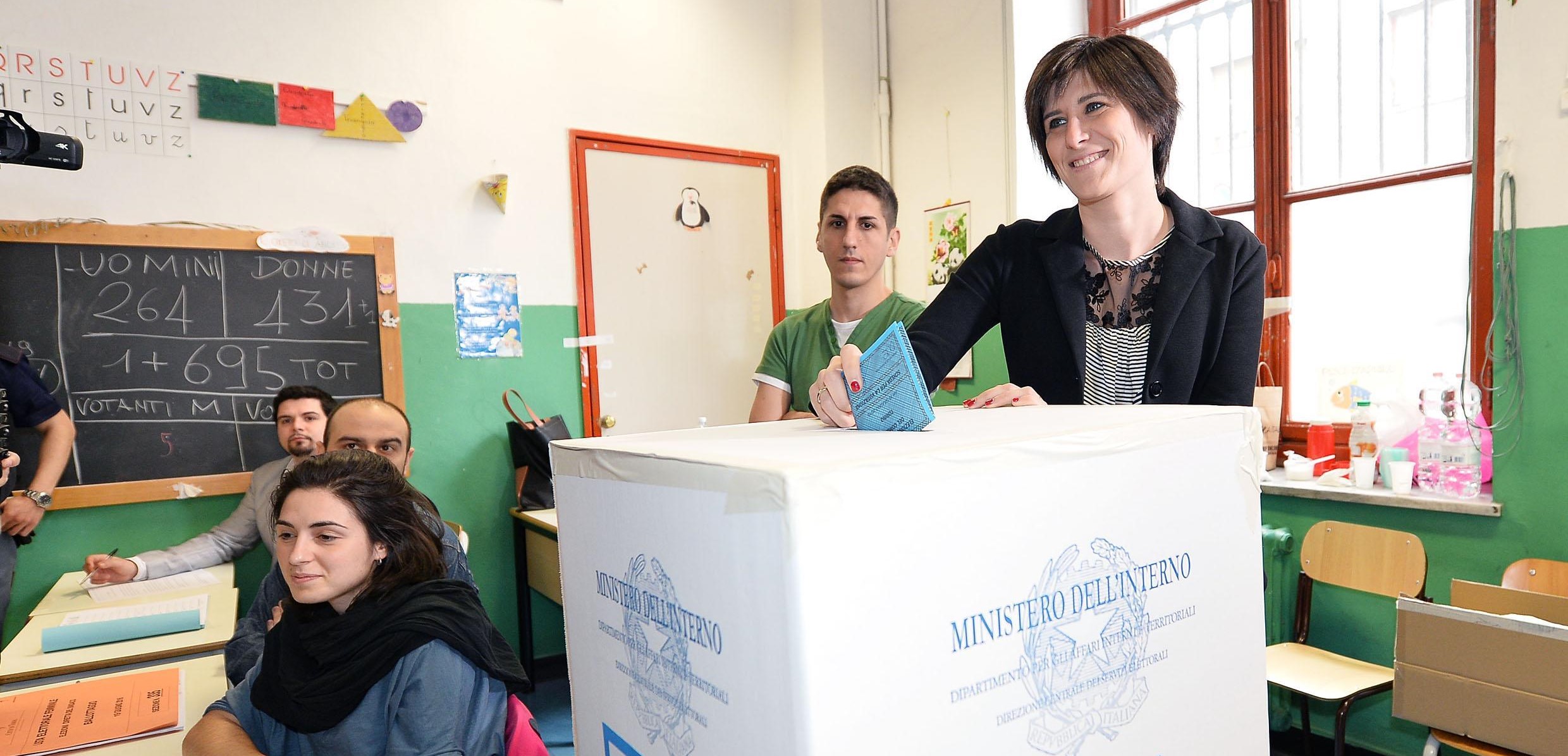 Torino, la Appendino compie l’impresa battendo Fassino: 54,7 a 45,3
