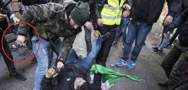 Roma, sull’uomo col tirapugni botta e risposta tra Fn e questura (video)