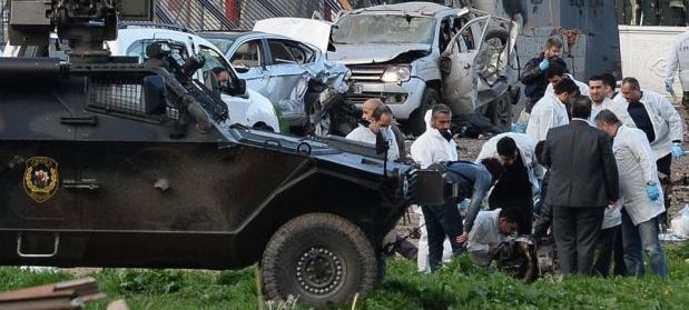 Per Erdogan i guai non finiscono mai: nuova autobomba al confine siriano