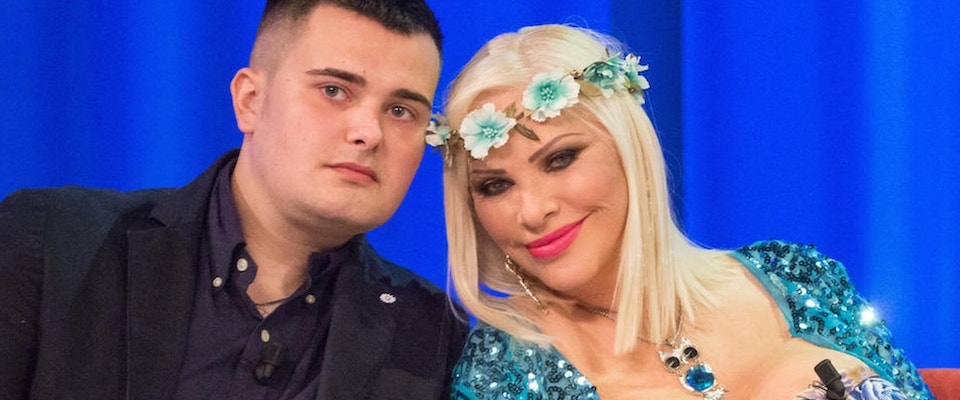 Rissa in tv da Barbara D’Urso, spunta un’altra lite con il figlio di Cicciolina