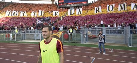 Totti Day, boato per Francesco, fischi per Spalletti (VIDEO)