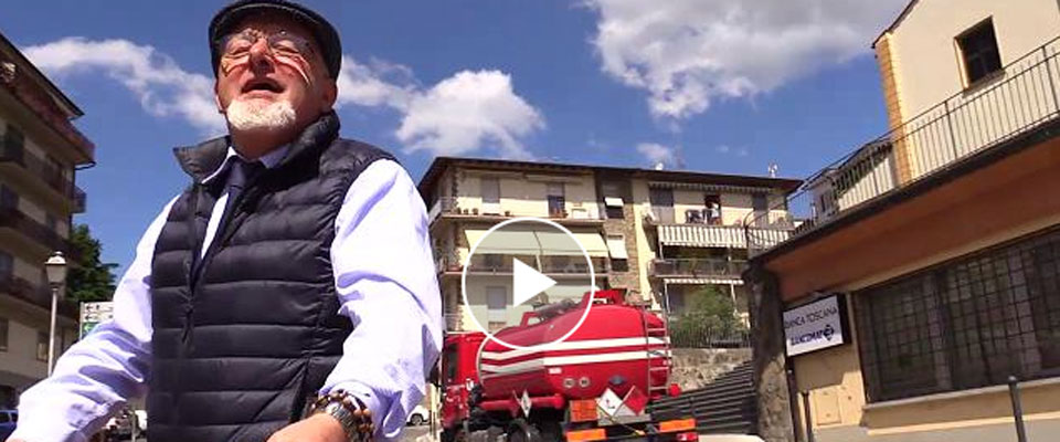 Il “Vaffa” di Tiziano Renzi ai giornalisti. Ecco il video di Repubblica Tv