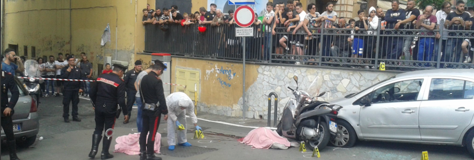 Napoli violenta: tre omicidi di Camorra in un giorno Napoli violenta: tre omicidi di Camorra in un giorno
