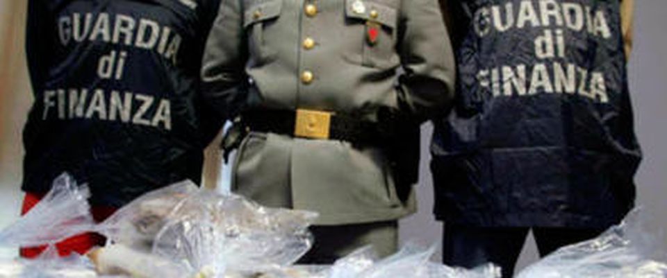 Droga del combattente, sequestrate a Genova 37 milioni di pillole