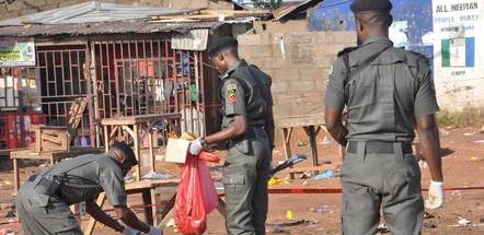 Nigeria, donna kamikaze si fa esplodere davanti a moschea: 8 morti