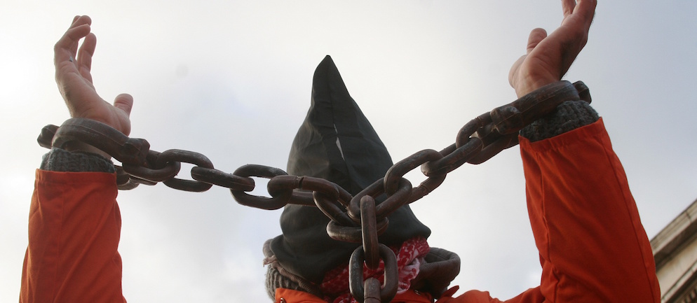 Erdogan imita gli Usa: vuole i golpisti con una tuta come a Guantanamo
