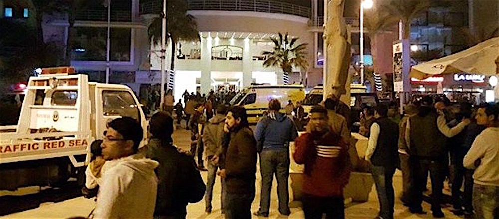 Terrore a Hurghada, islamico accoltella turisti: 2 morti e 4 feriti