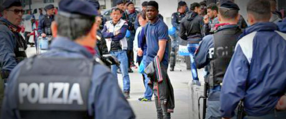 Ius Soli, la rabbia della polizia: «Nessun immigrato verrà più espulso»