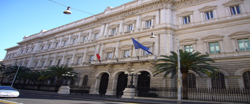 Bankitalia certifica il nuovo record negativo del debito: 2300 miliardi
