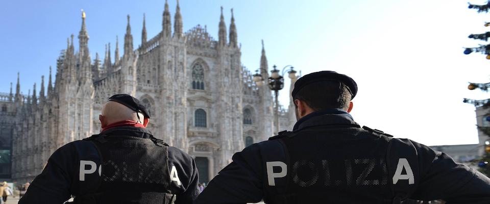 Allarme al Duomo di Milano: porte aperte di notte e telecamere spente