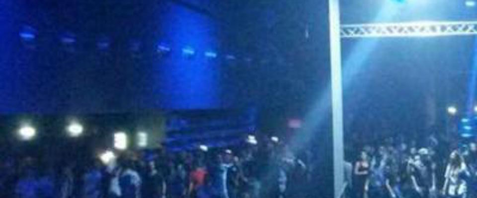 «Vattene a casa». Diabetica cacciata dalla discoteca per tre bustine di zucchero