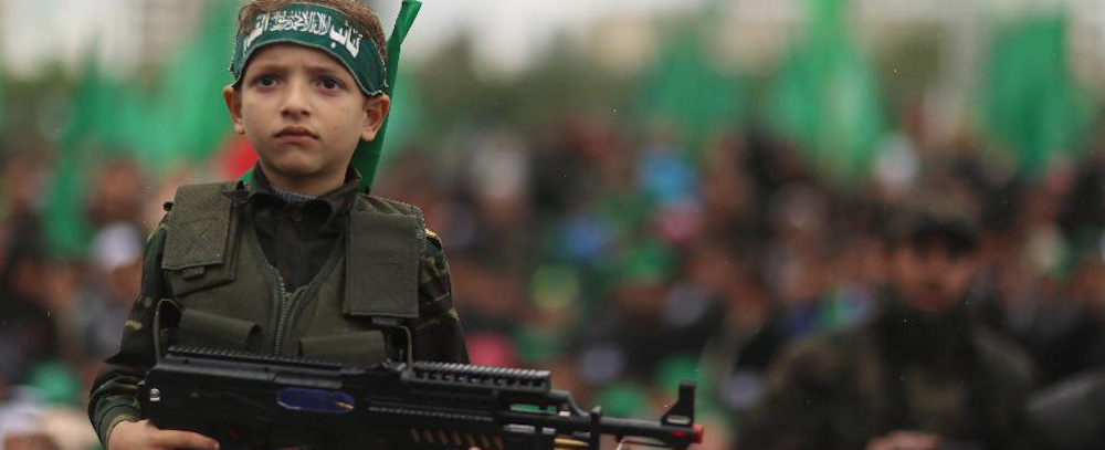 Hamas riaccende la violenza: l’Olp è vecchia, ci penseremo noi…