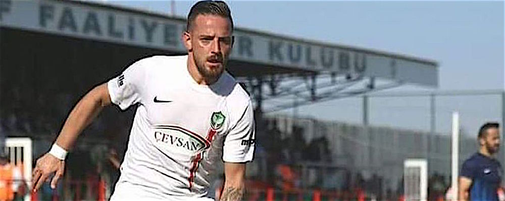 Calciatore curdo-tedesco squalificato a vita per propaganda patriottica
