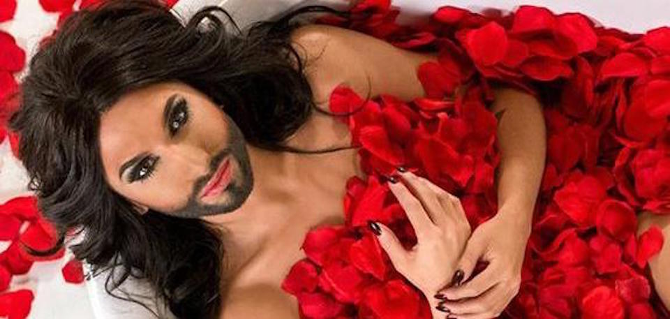 Conchita Wurst confessa: “Sono positiva all’Hiv e un mio ex mi ricatta”