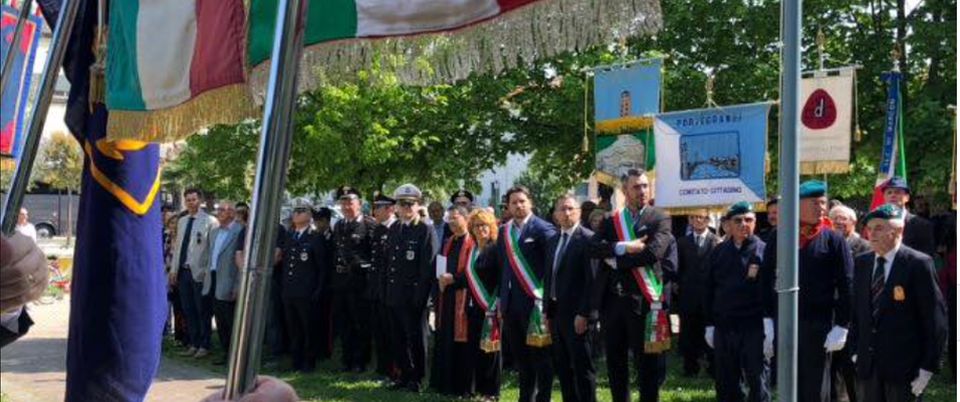 Bambini delle medie costretti a cantare “Bella Ciao”, montano le proteste