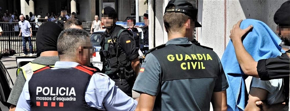 Catalogna, sette separatisti arrestati per “terrorismo e ribellione”