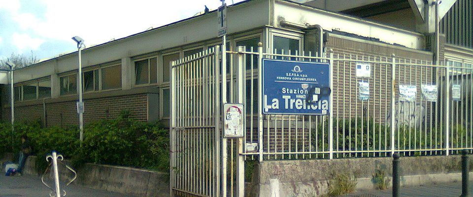«Troppi vandali, non c’è sicurezza»: la stazione di Napoli chiude prima