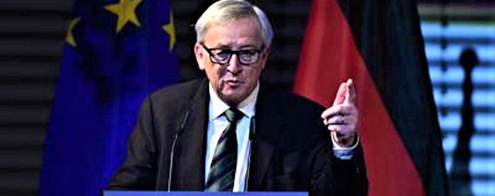 Il governo del cambiamento irrita la Ue. Da Juncker parole gravi contro l’Italia