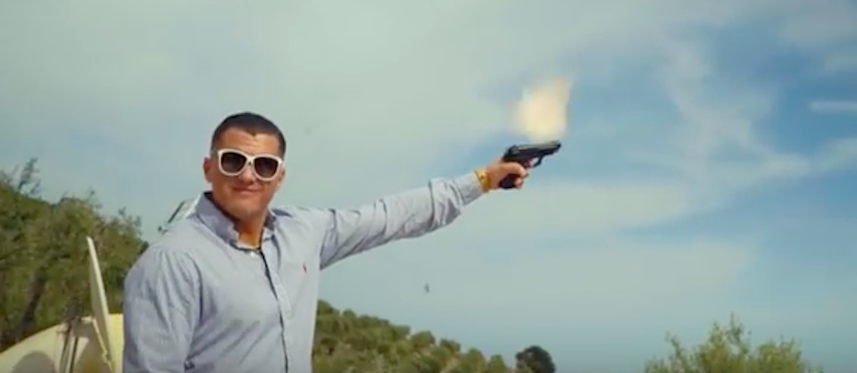 La provocazione di un rapper tedesco: canta l’inno alla mafia italiana (video)