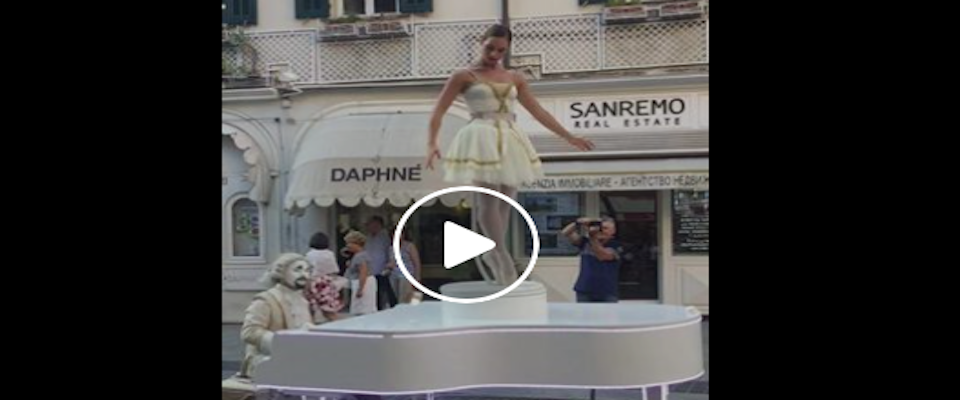 La magia del web: video amatoriale fa il record di visualizzazioni (video) La magia del web: video amatoriale fa il record di visualizzazioni (video)