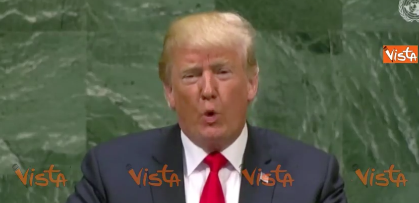 Trump all’Onu, l’assemblea mormora ma Donald la “disarma” (video)