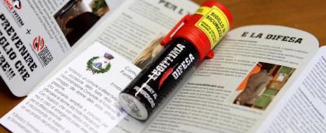 La Lega toscana regala alle donne lo spray al peperoncino. «Per legittima difesa»