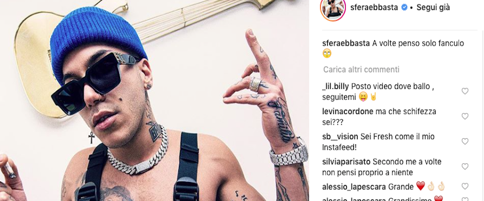 La replica di Sfera Ebbasta alla Rai: una foto col dito medio alzato su Instagram