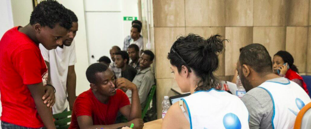 Lo slogan di Sala? “Prima gli immigrati”. Su 300 case popolari 207 a stranieri