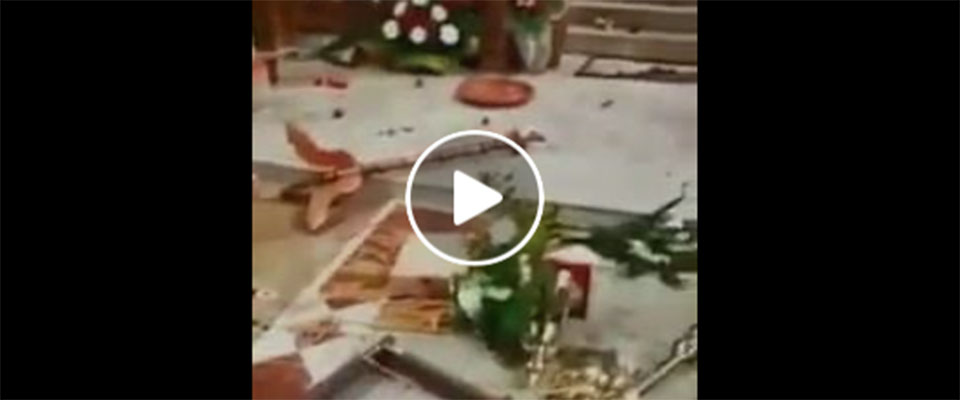 Cesena, ubriachi romeni devastano una chiesa durante una rissa. Il video della vergogna Cesena, ubriachi romeni devastano una chiesa durante una rissa. Il video della vergogna