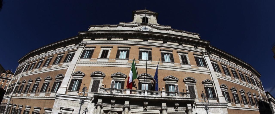 Governo, la corsa alle poltrone al rush finale. E qui casca l’asino: ci sono i renziani Governo, la corsa alle poltrone al rush finale. E qui casca l’asino: ci sono i renziani