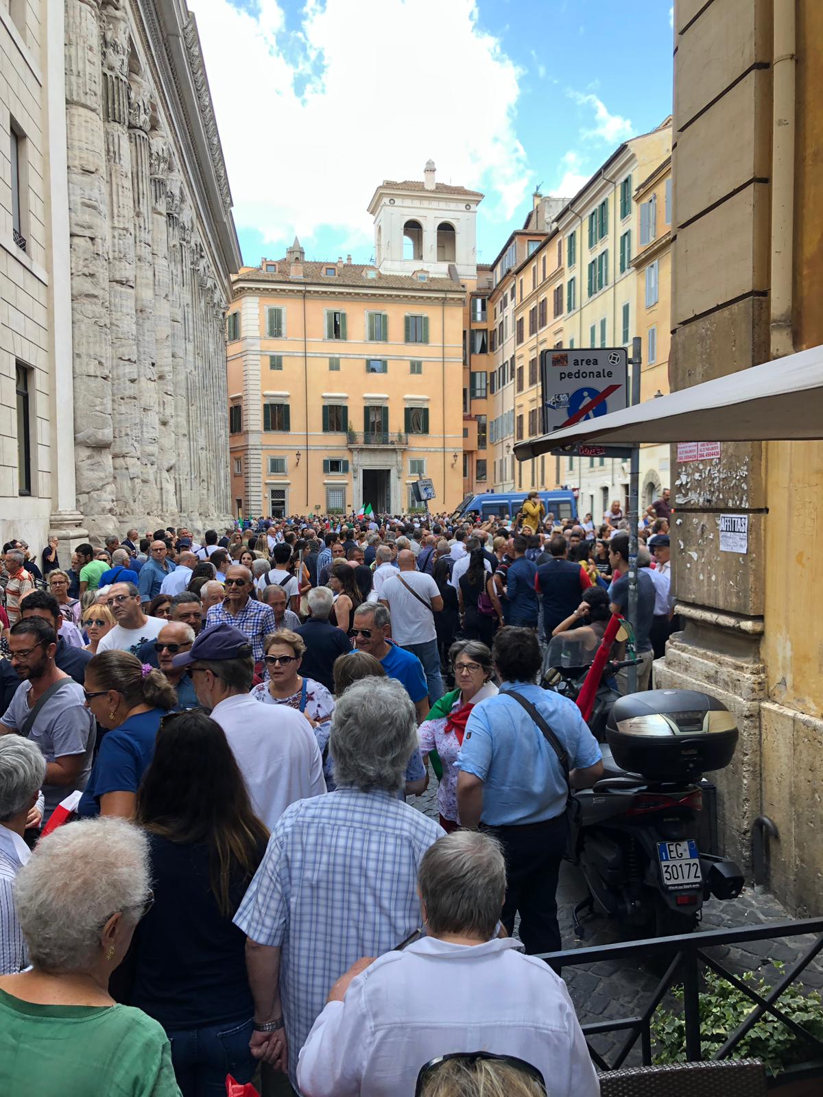 Lordine Pubblico Di Una Citta E Suo Affare