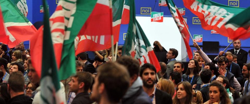 Forza Italia, altolà ai “ribelli”: «Zitti, fate fuggire i nostri verso la Meloni, Salvini e Toti» Forza Italia, altolà ai “ribelli”: «Zitti, fate fuggire i nostri verso la Meloni, Salvini e Toti»