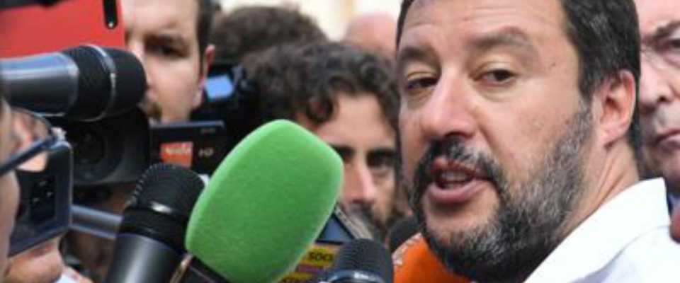 Salvini a Carpi: il 26 gennaio cadrà anche il muro dell'Emilia Romagna. In 50 lo contestano... - Il Secolo d'Italia