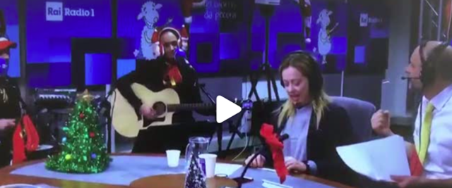 Giorgia Meloni canta "Jingle Mes" a "Un giorno da pecora"