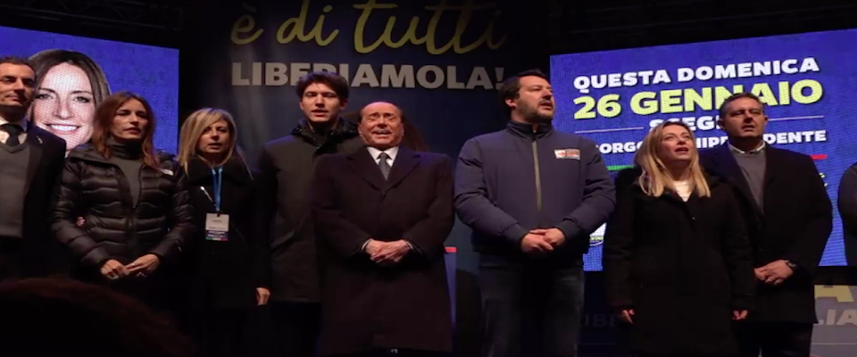 Il centrodestra a Ravenna. Meloni: da questo voto dipendono i destini della nazione. Le sardine? Hanno il sostegno di Soros Il centrodestra a Ravenna. Meloni: da questo voto dipendono i destini della nazione. Le sardine? Hanno il sostegno di Soros