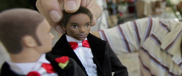 Dalla Russia arriva la prima bambola transgender foto Ansa