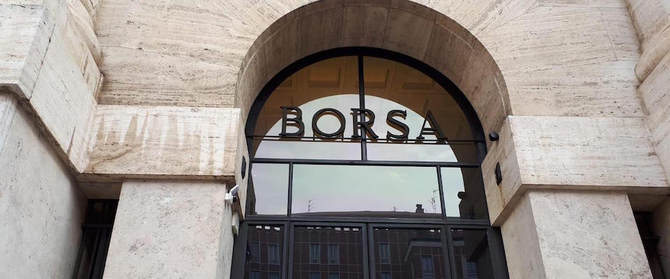 La Borsa di Milano.  ANSA / Massimo Lapenda