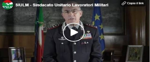 Carabinieri, frame da video su Facebook