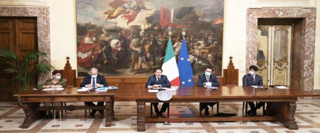Decreto Rilancio foto Ansa