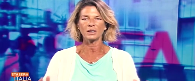 Claudia Fusani ospite di Stasera Italia frame da video dalla pagina Facebook di Matteo Salvini